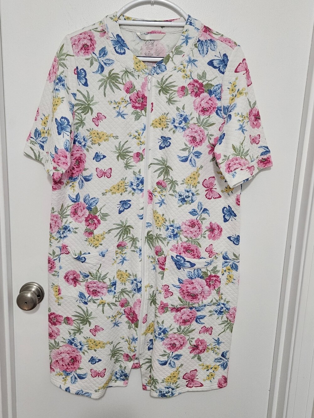Adonna Blue & Pink Floral Quilted Robe Zipper Short Sleeve Size M